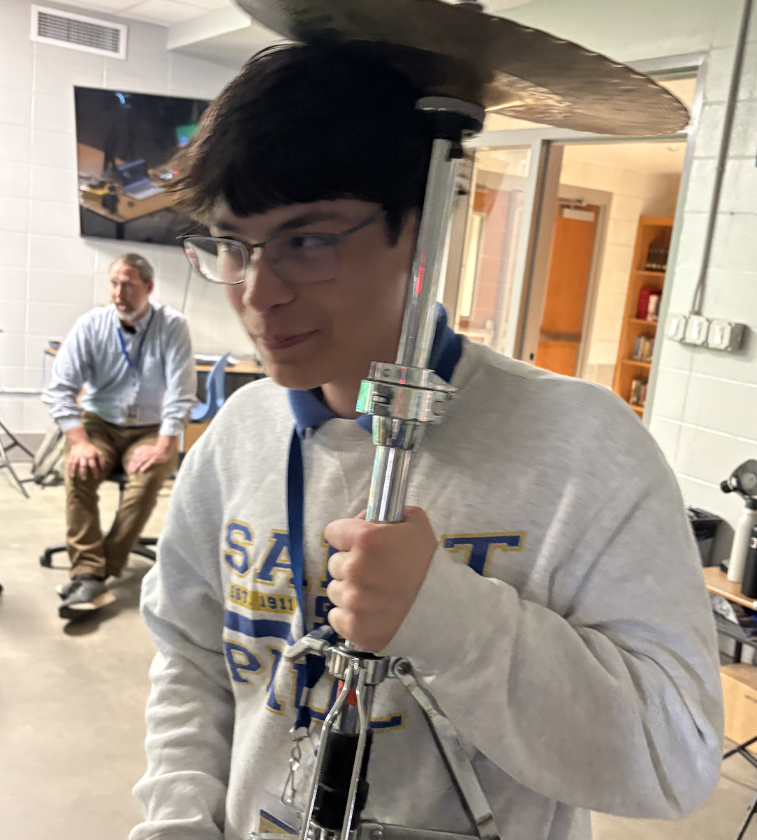 Isaac Perdigao (Drums)